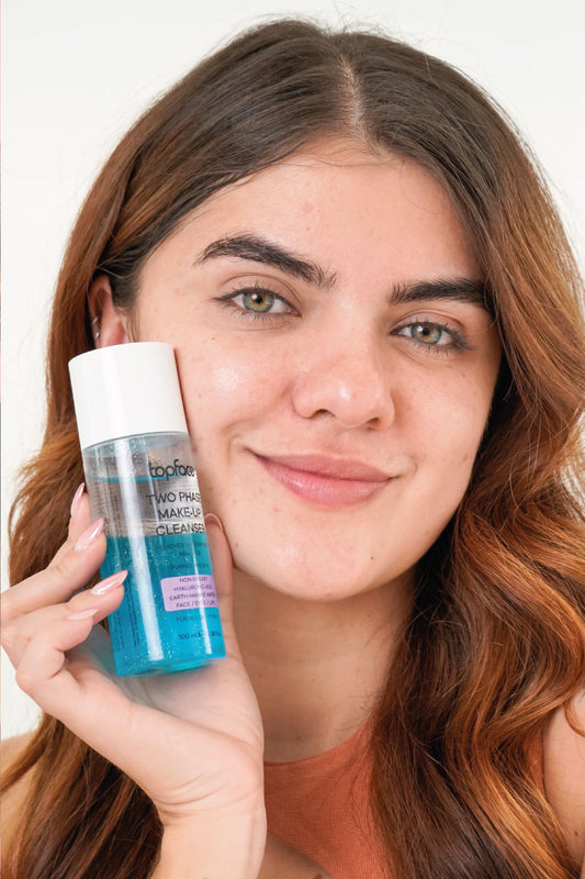 Agua Two phase make-up cleanser de Topface